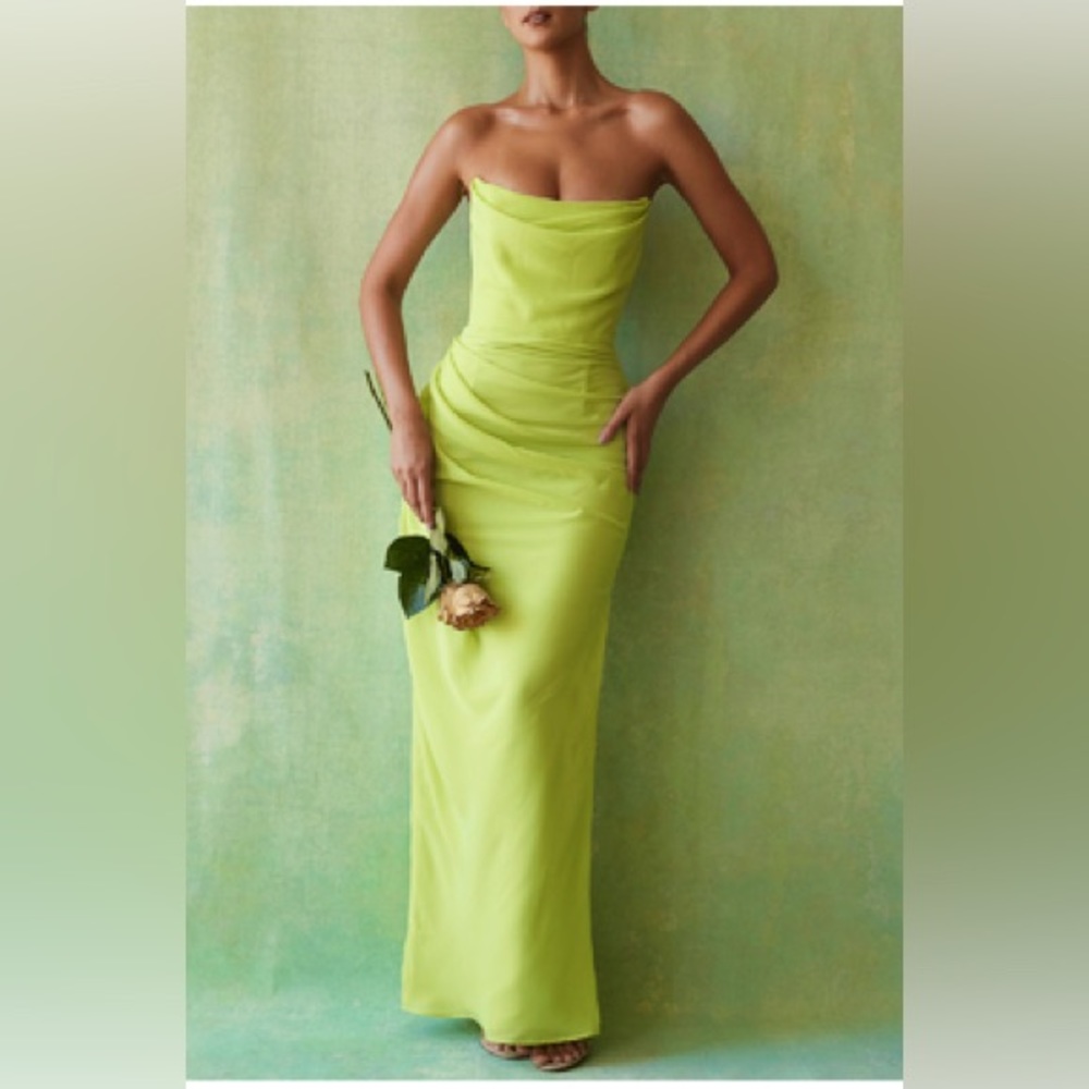 House of CB ADRIENNE. Lime Strapless Gown. SIZE: S (BIGGER CUP).